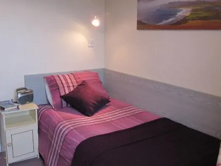 Keel Cottages *